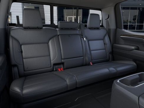 New 2026 GMC Sierra 1500 SLT image 17