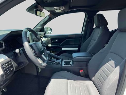 Used 2024 Toyota Tacoma TRD Sport w/ TRD Sport Upgrade Package image 18