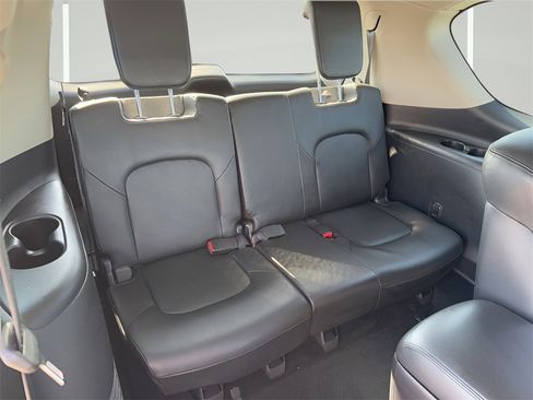 Used 2023 Nissan Armada SL w/ Captain's Chairs Package image 34