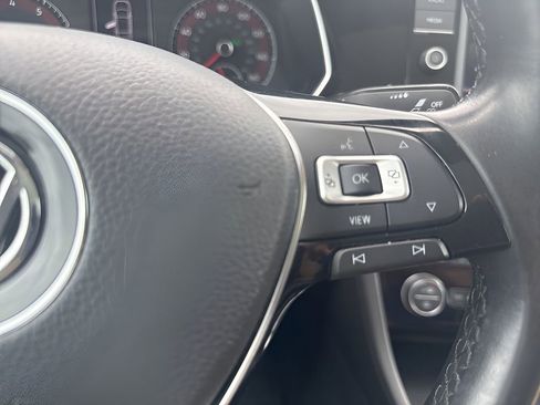 Used 2019 Volkswagen Jetta SE w/ Cold Weather Package FWD image 16