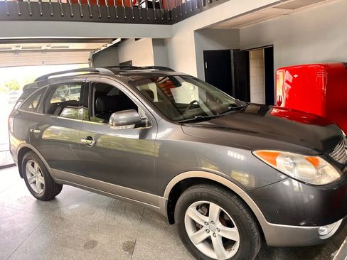 Used 2010 Hyundai Veracruz Limited FWD image 8