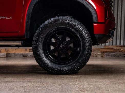 Used 2024 GMC Sierra 1500 Denali AWD/4WD image 12