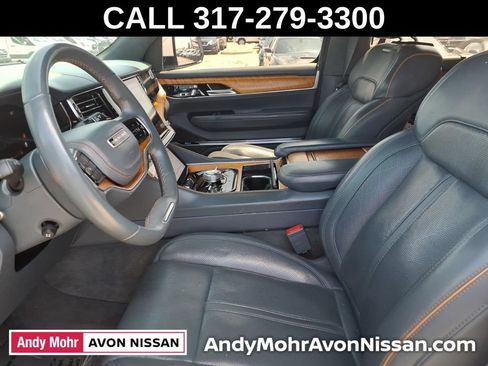 Used 2022 Jeep Grand Wagoneer Series II w/ Premium Group II AWD/4WD image 16