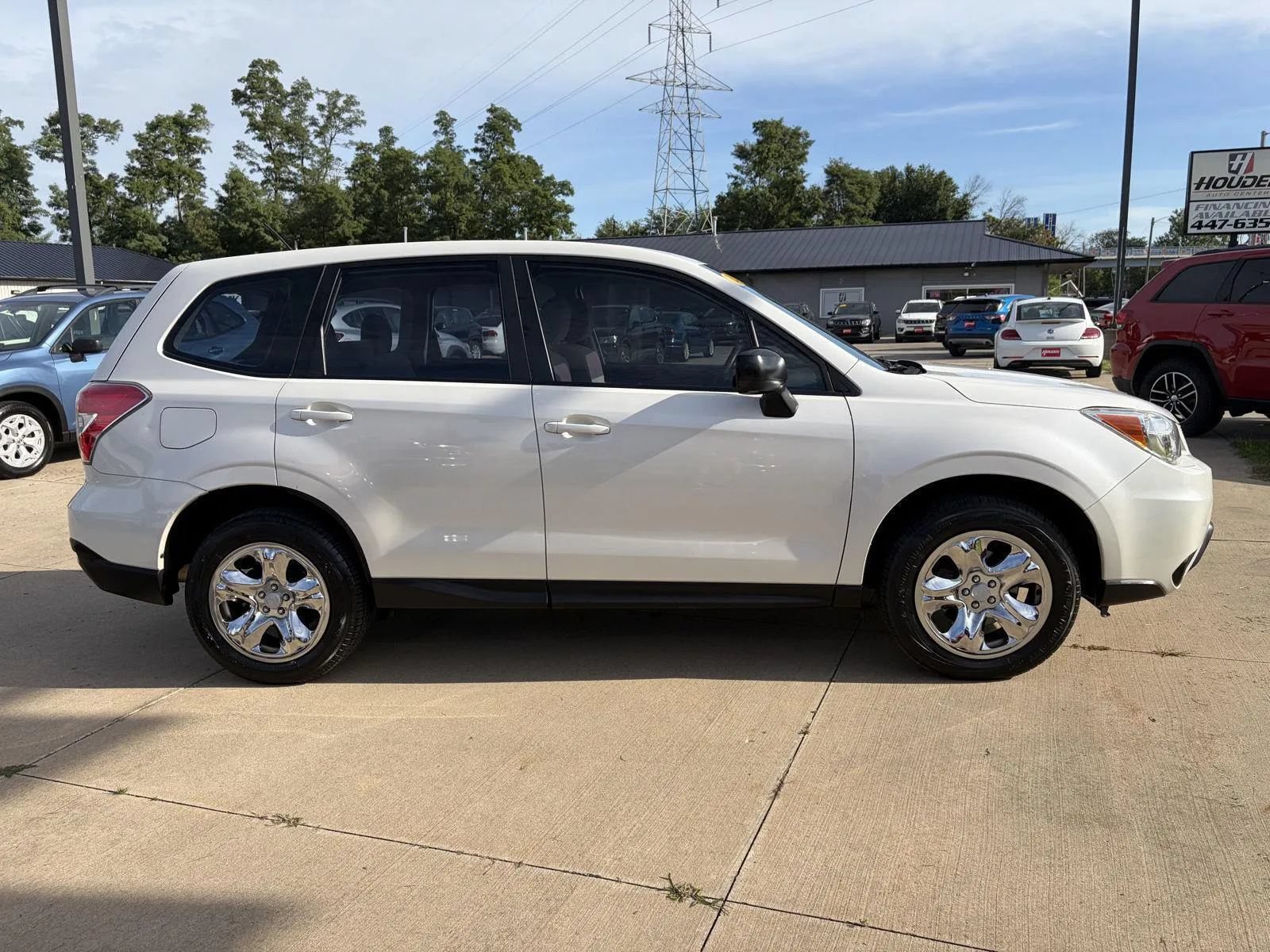 Used 2014 Subaru Forester 2.5i AWD/4WD image 4