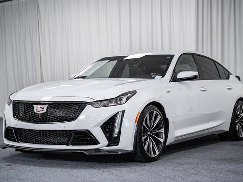 Used 2022 Cadillac CT5 V Blackwing w/ Carbon Fiber Package 2 RWD image 3