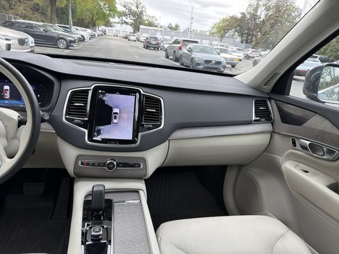 Certified 2023 Volvo XC90 B5 Plus w/ Protection Package Premier image 31