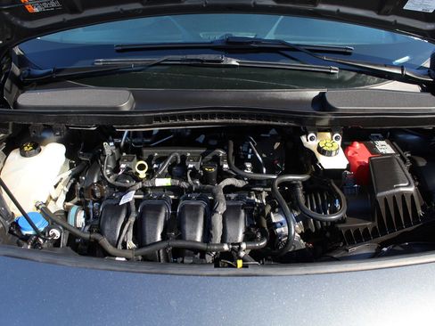 Used 2023 Ford Transit Connect XLT image 21