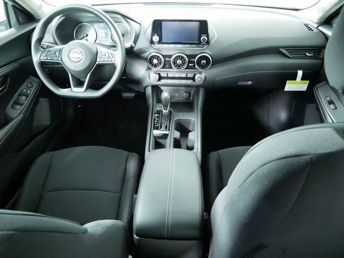 Used 2025 Nissan Sentra S image 19