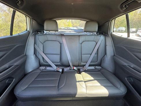 Used 2025 Buick Envista Sport Touring image 34