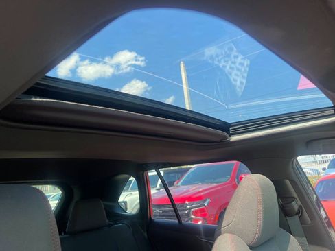 Used 2021 Toyota RAV4 SE w/ Weather & Moonroof Package AWD/4WD image 14