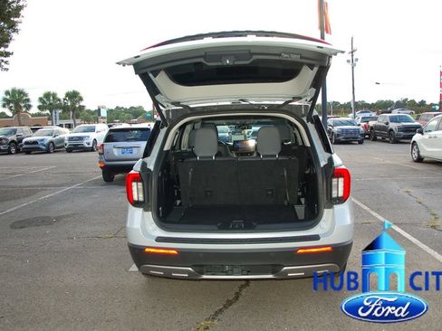 Used 2025 Ford Explorer Active w/ Active Comfort Package RWD image 23