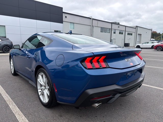Used 2024 Ford Mustang GT Premium RWD image 3