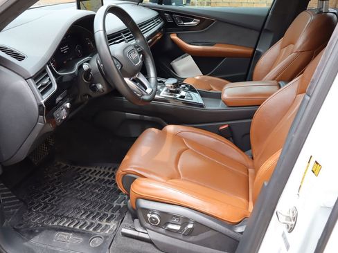 Used 2019 Audi Q7 3.0T Prestige w/ Prestige Package AWD/4WD image 16