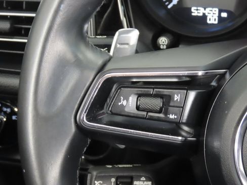 Certified 2022 Porsche Macan AWD/4WD image 19