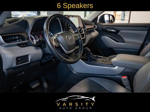 Used 2022 Toyota Highlander XLE image 9
