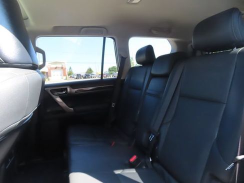 Used 2015 Lexus GX 460 AWD/4WD image 22