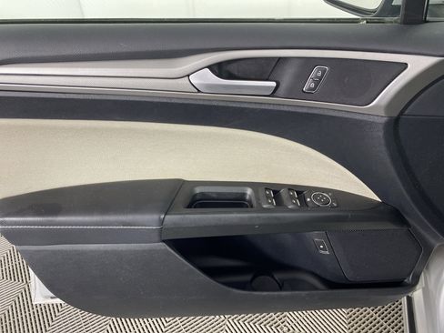 Used 2018 Ford Fusion S FWD image 12