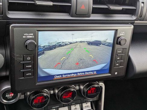 Used 2024 Toyota GR86 Premium image 25