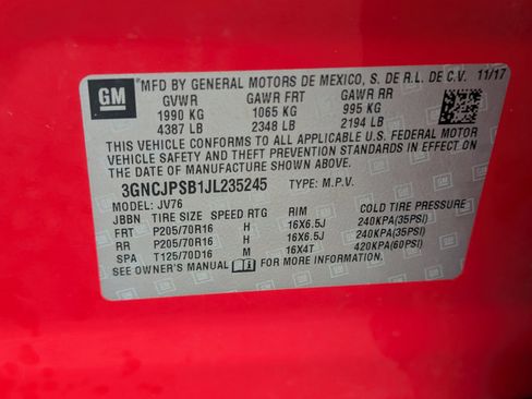 Used 2018 Chevrolet Trax LT w/ Sun & Sound Package image 32