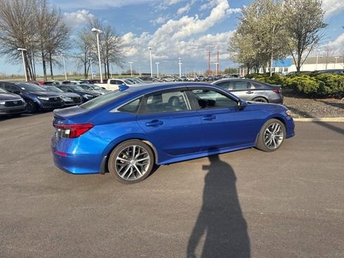 Used 2022 Honda Civic Touring image 13