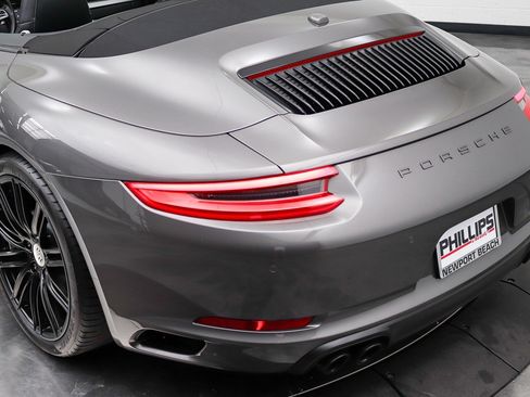 Used 2017 Porsche 911 Carrera image 20