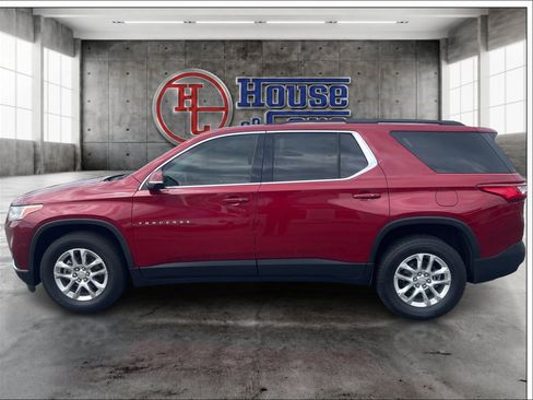 Used 2020 Chevrolet Traverse LT w/ Driver Confidence II Package AWD/4WD image 8