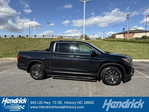 Used 2021 Honda Ridgeline Sport image 1