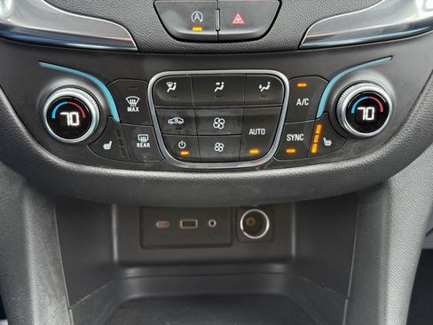 Used 2024 Chevrolet Equinox LT image 28