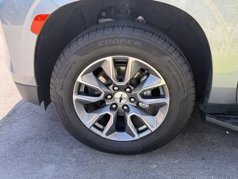 Used 2023 Chevrolet Tahoe LT RWD image 9