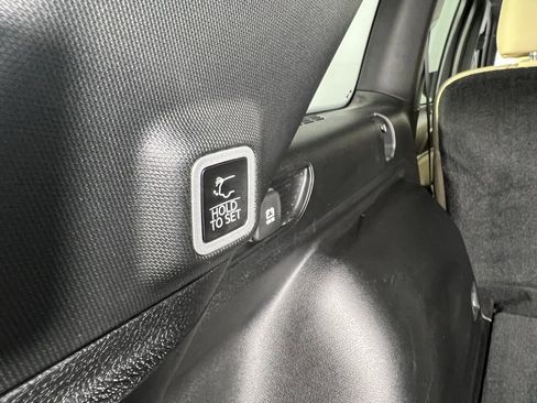 Certified 2024 Jeep Grand Cherokee Limited w/ Luxury Tech Group II image 29