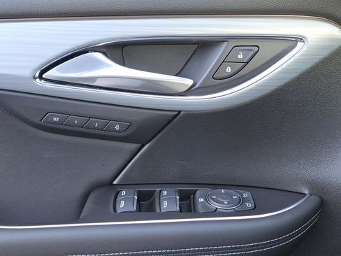 New 2026 Buick Envision Avenir image 17