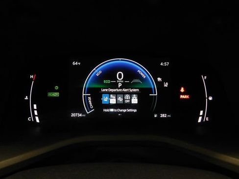 Used 2025 Toyota Camry LE image 34