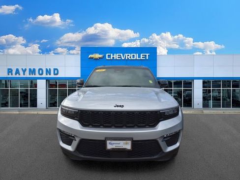 Used 2025 Jeep Grand Cherokee Limited AWD/4WD image 8