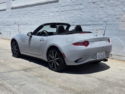 Used 2025 MAZDA MX-5 Miata Grand Touring w/ Weather Package RWD image 4