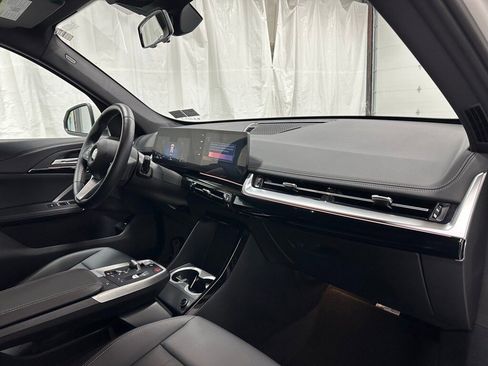 Used 2025 BMW X1 xDrive28i image 53