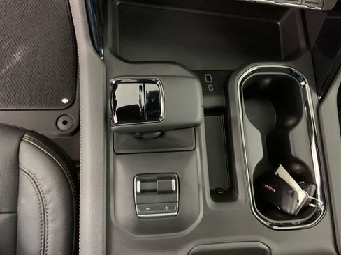 Used 2026 GMC Sierra 1500 AT4 w/ AT4 Premium Package AWD/4WD image 30