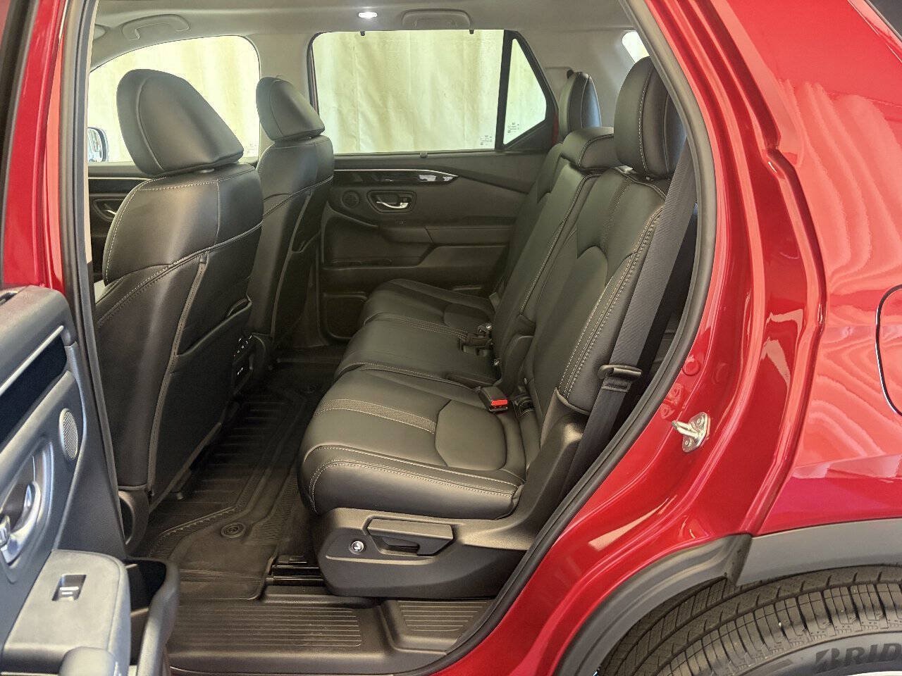 Used 2025 Honda Pilot Touring image 24