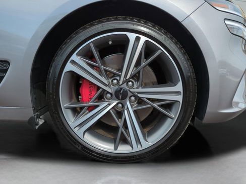 Used 2025 Genesis G70 2.5T w/ Sport Prestige Package image 10