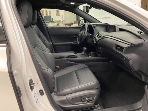 Used 2020 Lexus UX 250h w/ Premium Package image 16