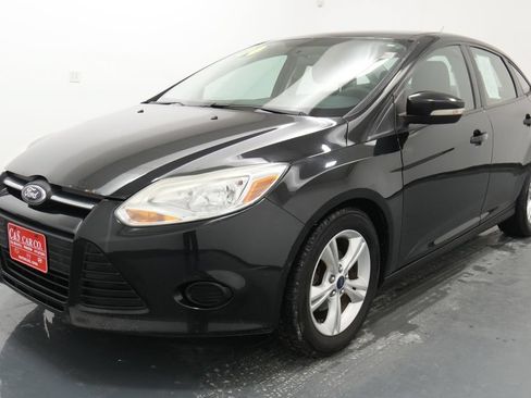 Used 2014 Ford Focus SE FWD image 3