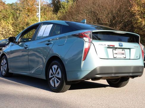 Used 2016 Toyota Prius Two image 3