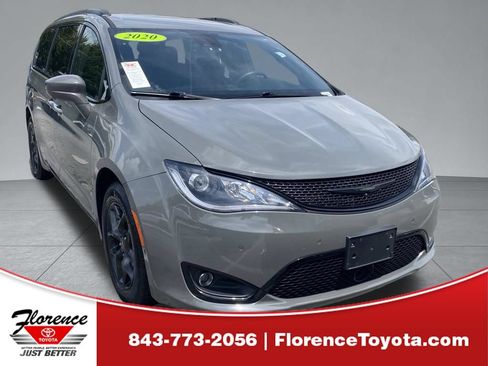 Used 2020 Chrysler Pacifica Touring-L Plus FWD image 1