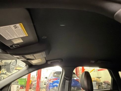 Used 2025 Ford Escape ST-Line Elite image 23