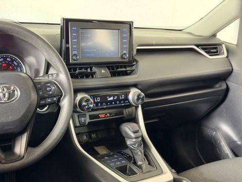 Used 2019 Toyota RAV4 XLE AWD/4WD image 15