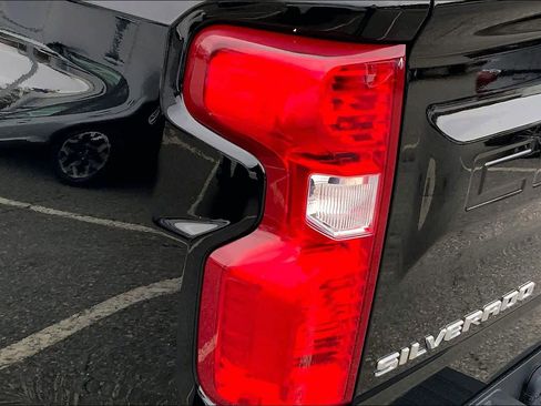 Used 2023 Chevrolet Silverado 1500 LT image 26