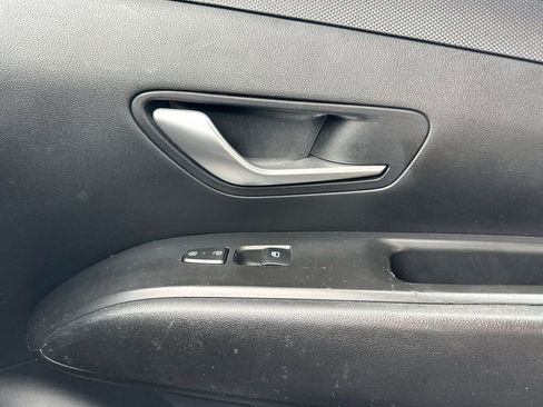 Used 2022 Hyundai Tucson SE image 17