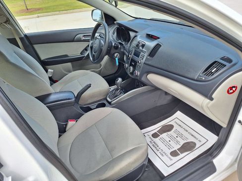 Used 2013 Kia Forte EX image 13