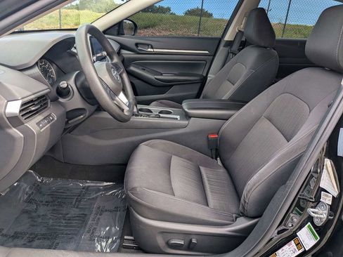 Used 2022 Nissan Altima 2.5 SV FWD image 19