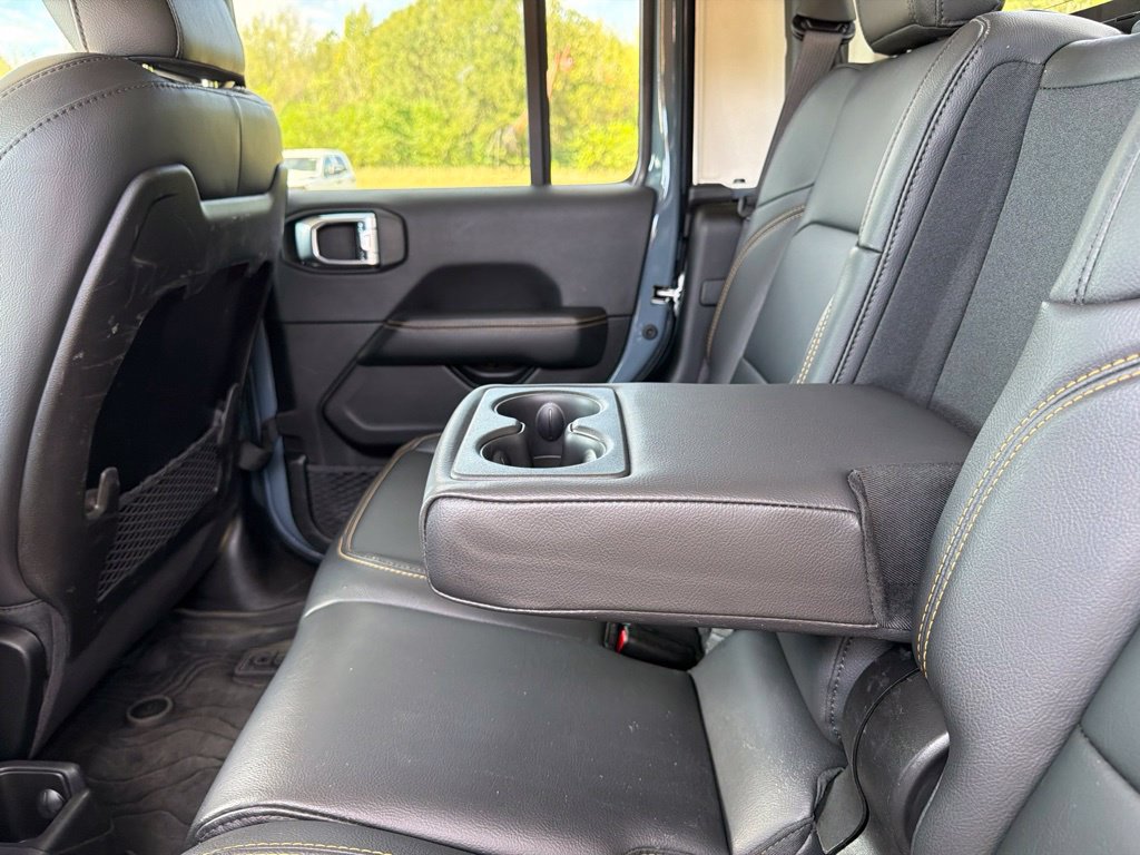 Used 2024 Jeep Gladiator Sport AWD/4WD image 34