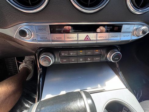 Used 2021 Kia Stinger GT image 24